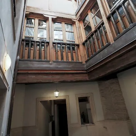La Casa Del Liron By Ap * Toledo