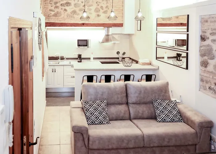 La Casa Del Liron By Ap Toledo