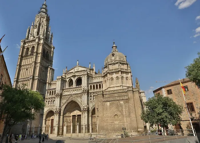 La Casa Del Liron By Ap Toledo